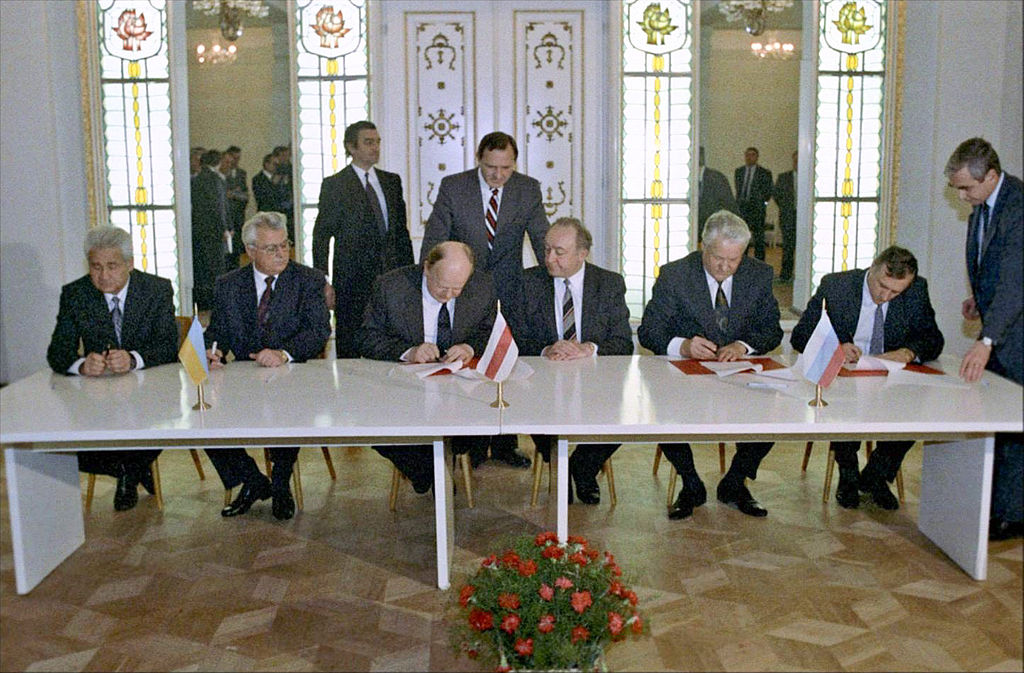 俄羅斯同白俄羅斯及烏克蘭簽訂獨立國協