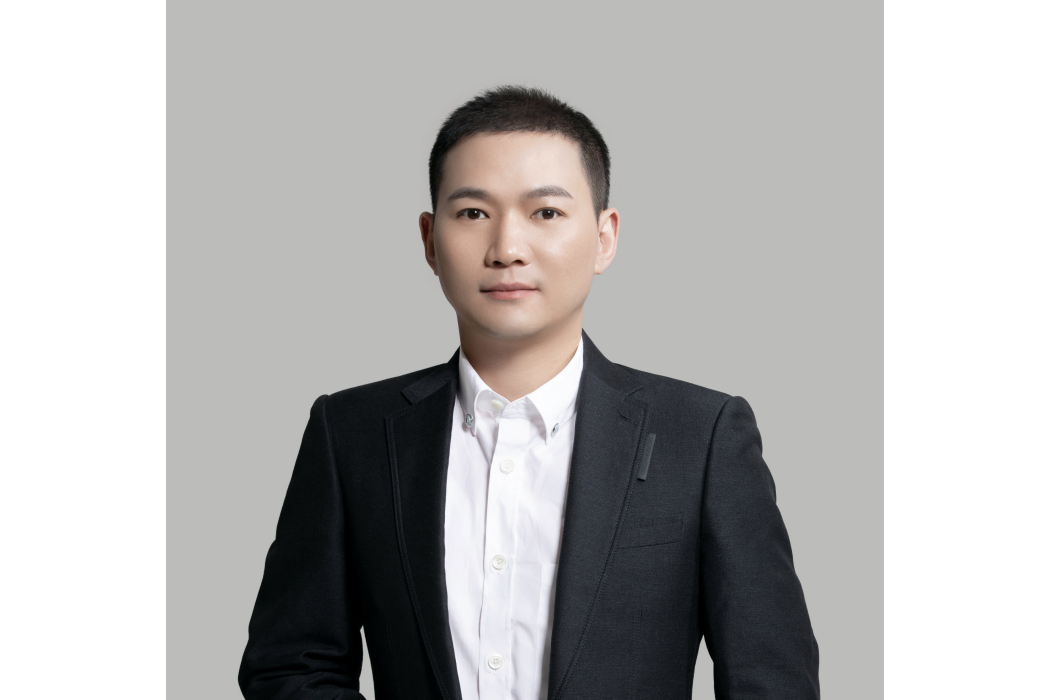 李清(中面集團創始人兼CEO) 李清(中面集團創始人兼CEO)