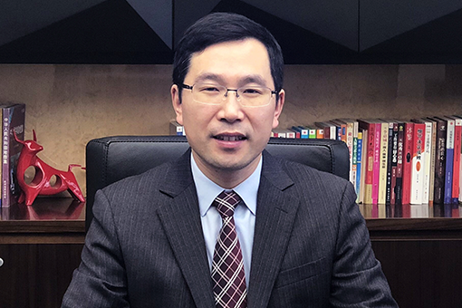 梅峰(梅氏健康集團董事長兼總裁) 梅峰(梅氏健康集團董事長兼總裁)