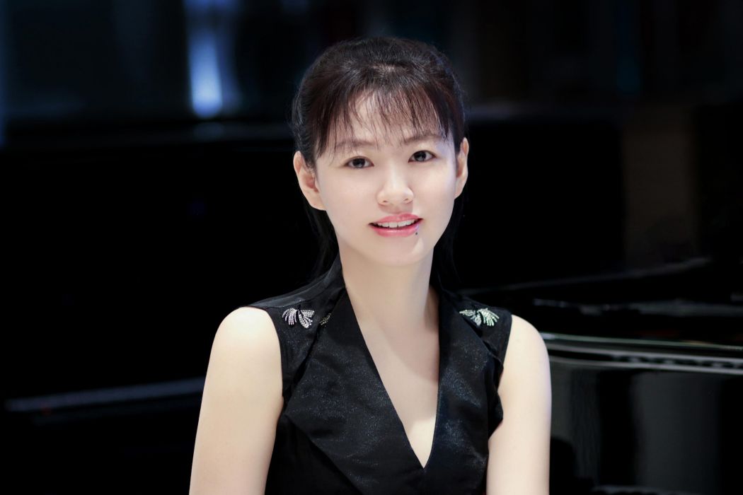 馮然(青年鋼琴演奏家) 馮然(青年鋼琴演奏家)