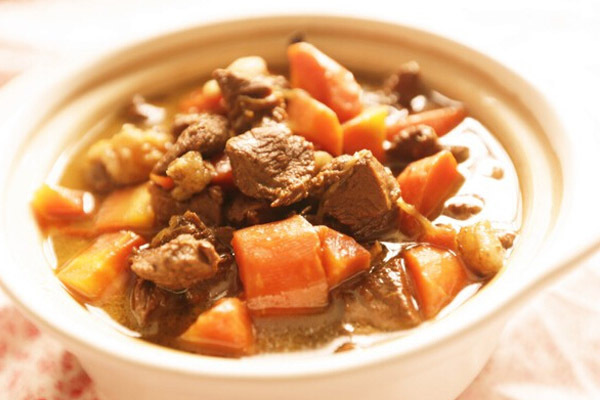 胡蘿蔔羊肉 胡蘿蔔羊肉