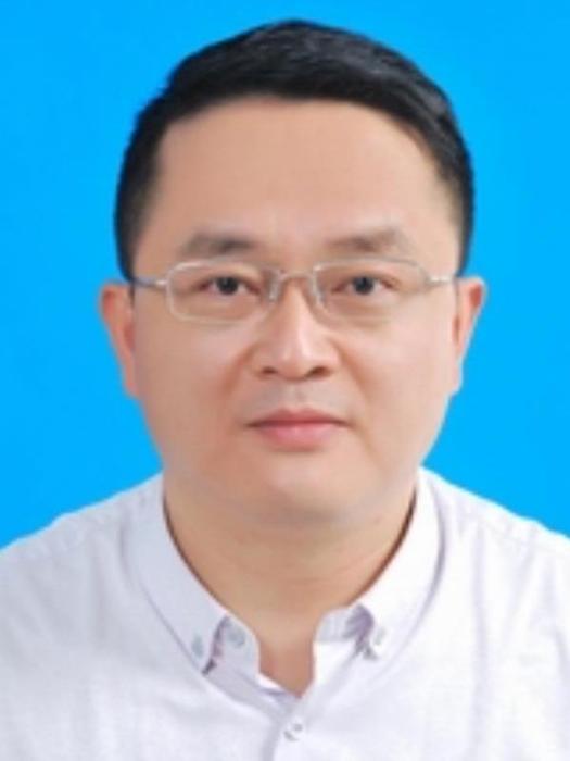 鄧勇(攀枝花市統計局黨組成員、副局長) 鄧勇(攀枝花市統計局黨組成員、副局長)