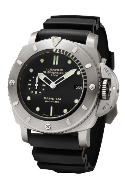 沛納海2500米專業潛水鈦金屬腕錶