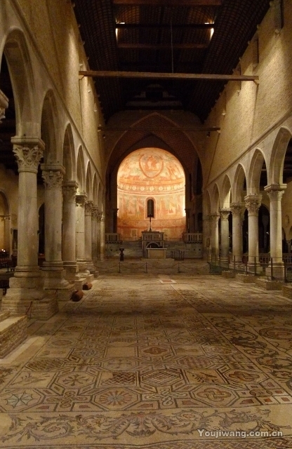 阿奎萊亞的考古區和主教教堂