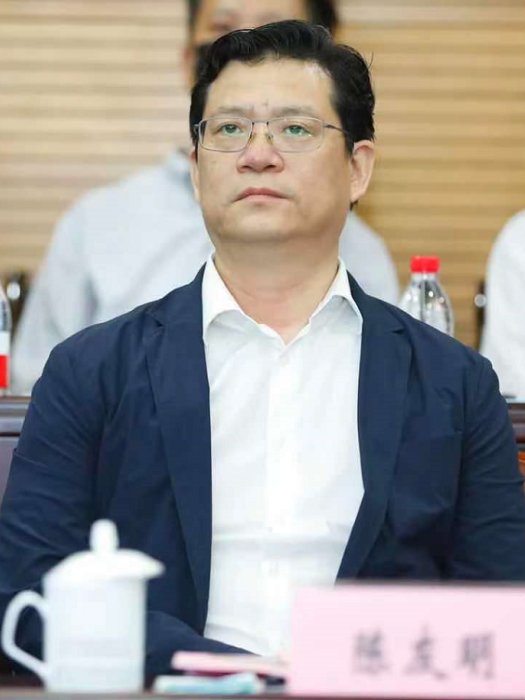 陳友明(江蘇省南京市人民政府副秘書長(正局)、市政務服務管理辦公室黨組書記、主任) 陳友明(江蘇省南京市人民政府副秘書長(正局)、市政務服務管理辦公室黨組書記、主任)
