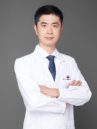 潘奇(深圳大學附屬華南醫院矯形與肢體重建外科醫師) 潘奇(深圳大學附屬華南醫院矯形與肢體重建外科醫師)