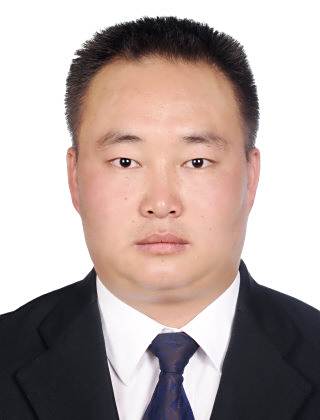 王榮雲(貴州省六盤水市六枝特區新華鎮黨委副書記、人民政府鎮長) 王榮雲(貴州省六盤水市六枝特區新華鎮黨委副書記、人民政府鎮長)