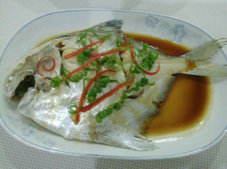 清蒸白鯧魚