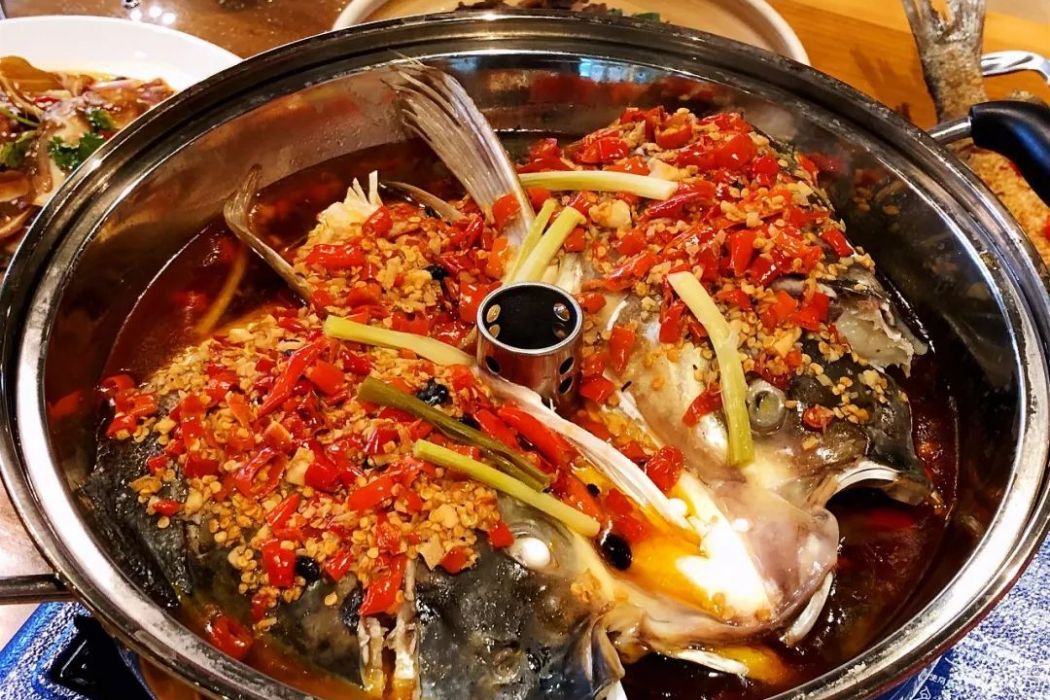 泡椒蒸魚頭 泡椒蒸魚頭