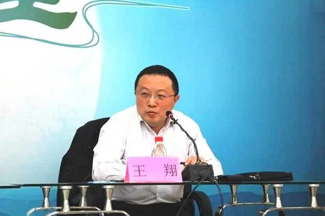 王翔(全國人大常委會法工委立法規劃室主任、法工委發言人) 王翔(全國人大常委會法工委立法規劃室主任、法工委發言人)