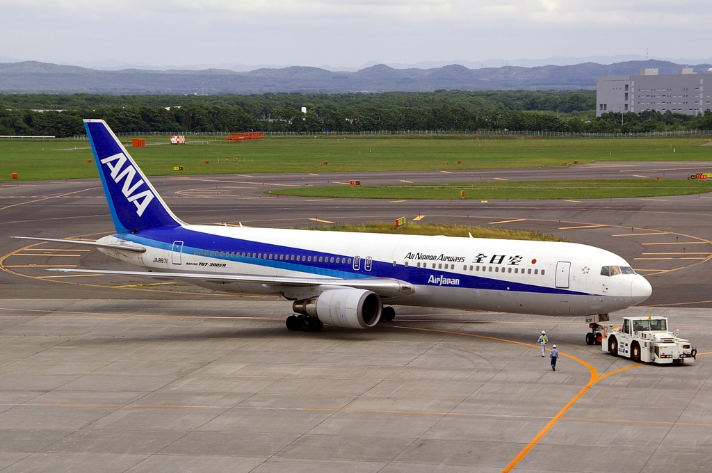 全日空的波音767-300客機