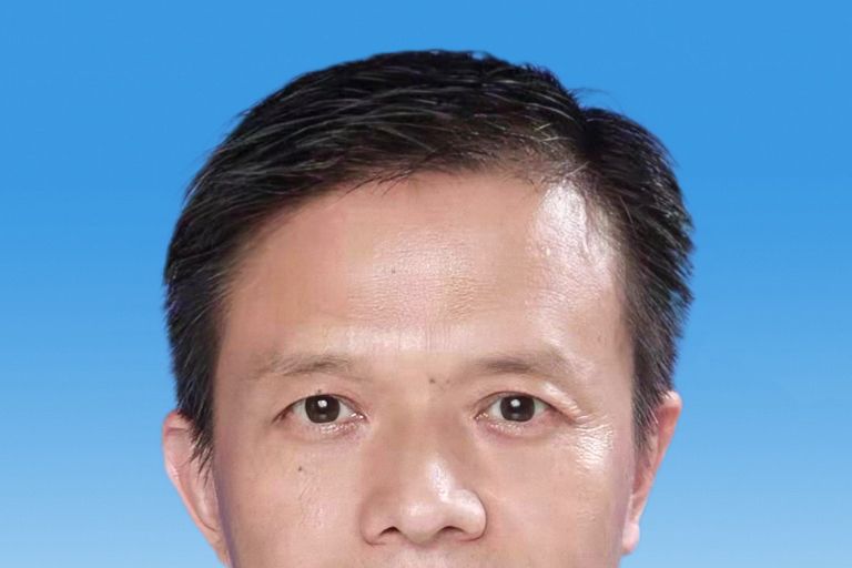季波(河南大學黨委書記、開封市科學院名譽院長) 季波(河南大學黨委書記、開封市科學院名譽院長)