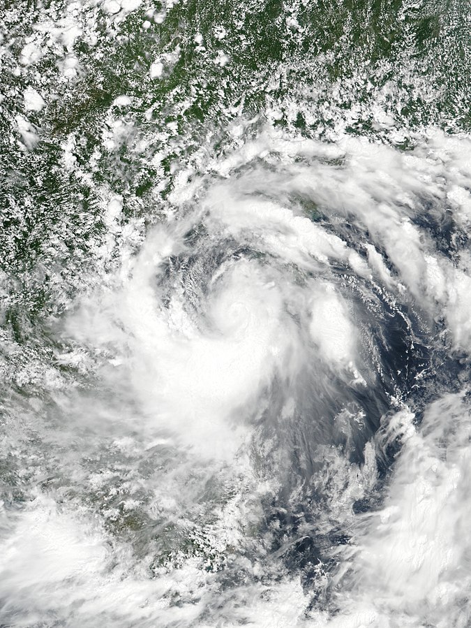 強熱帶風暴塔拉斯 衛星雲圖