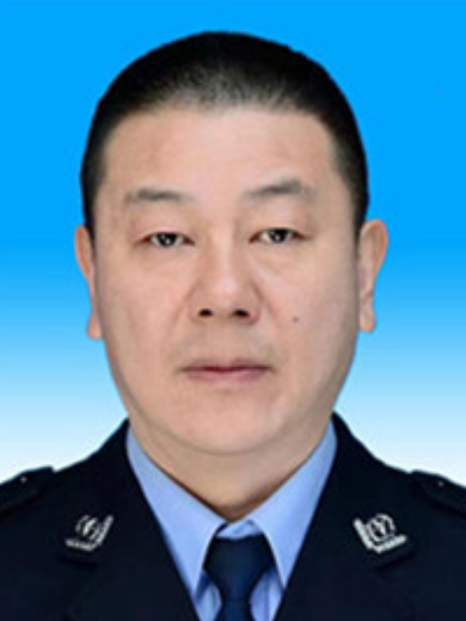 徐瑞(雲南省玉溪市峨山彝族自治縣公安局黨委副書記、政委) 徐瑞(雲南省玉溪市峨山彝族自治縣公安局黨委副書記、政委)