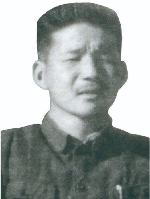 董志國(雲南省麗江地區行政公署公安處原處長) 董志國(雲南省麗江地區行政公署公安處原處長)