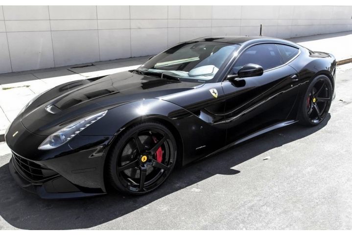 法拉利F12Berlinetta