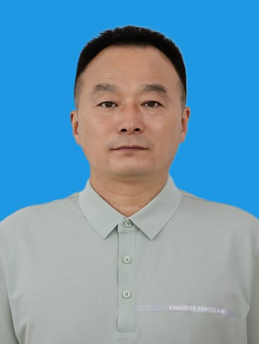 徐雷(湖北省十堰市竹山縣退役軍人事務局黨組書記、局長) 徐雷(湖北省十堰市竹山縣退役軍人事務局黨組書記、局長)