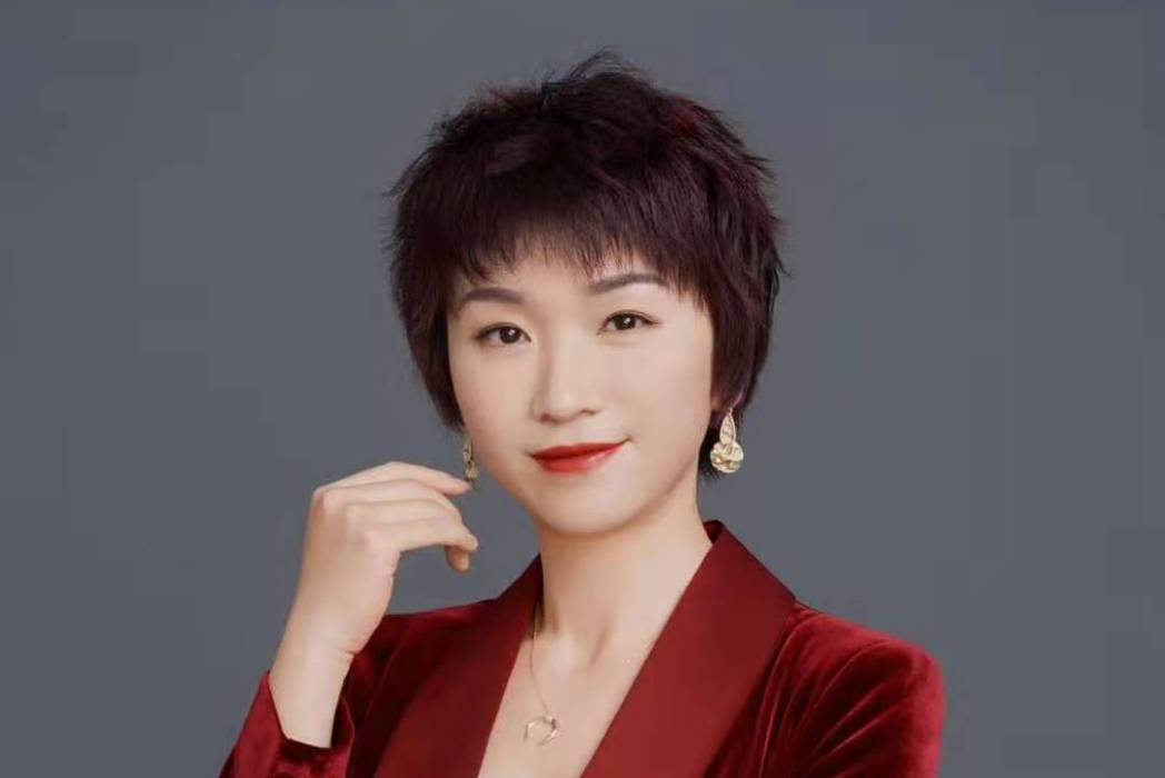 周勤華 周勤華