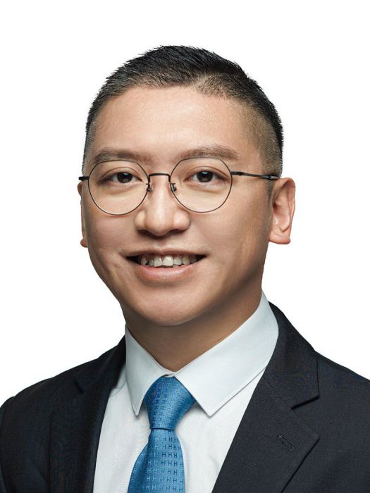 林至穎(第十四屆全國人大代表,中國石化(香港)有限公司供應鏈總監,萬馬控股有限公司獨立非執行董事) 林至穎(第十四屆全國人大代表,中國石化(香港)有限公司供應鏈總監,萬馬控股有限公司獨立非執行董事)