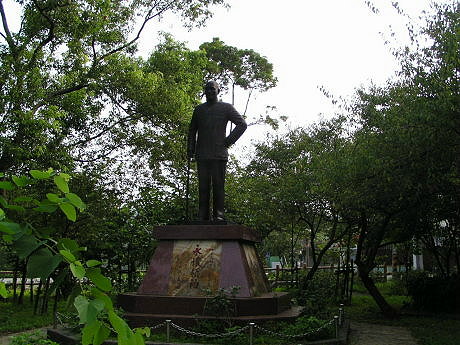 領袖銅像
