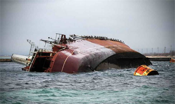 奧恰科夫號被鑿沉在米爾內港的主航道上