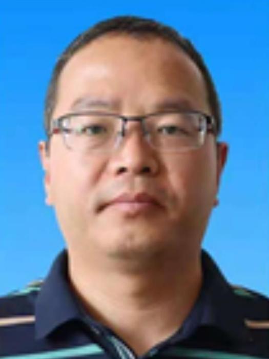 許海峰(陝西省榆林經濟技術開發區(榆神工業區)黨工委副書記、紀工委書記) 許海峰(陝西省榆林經濟技術開發區(榆神工業區)黨工委副書記、紀工委書記)