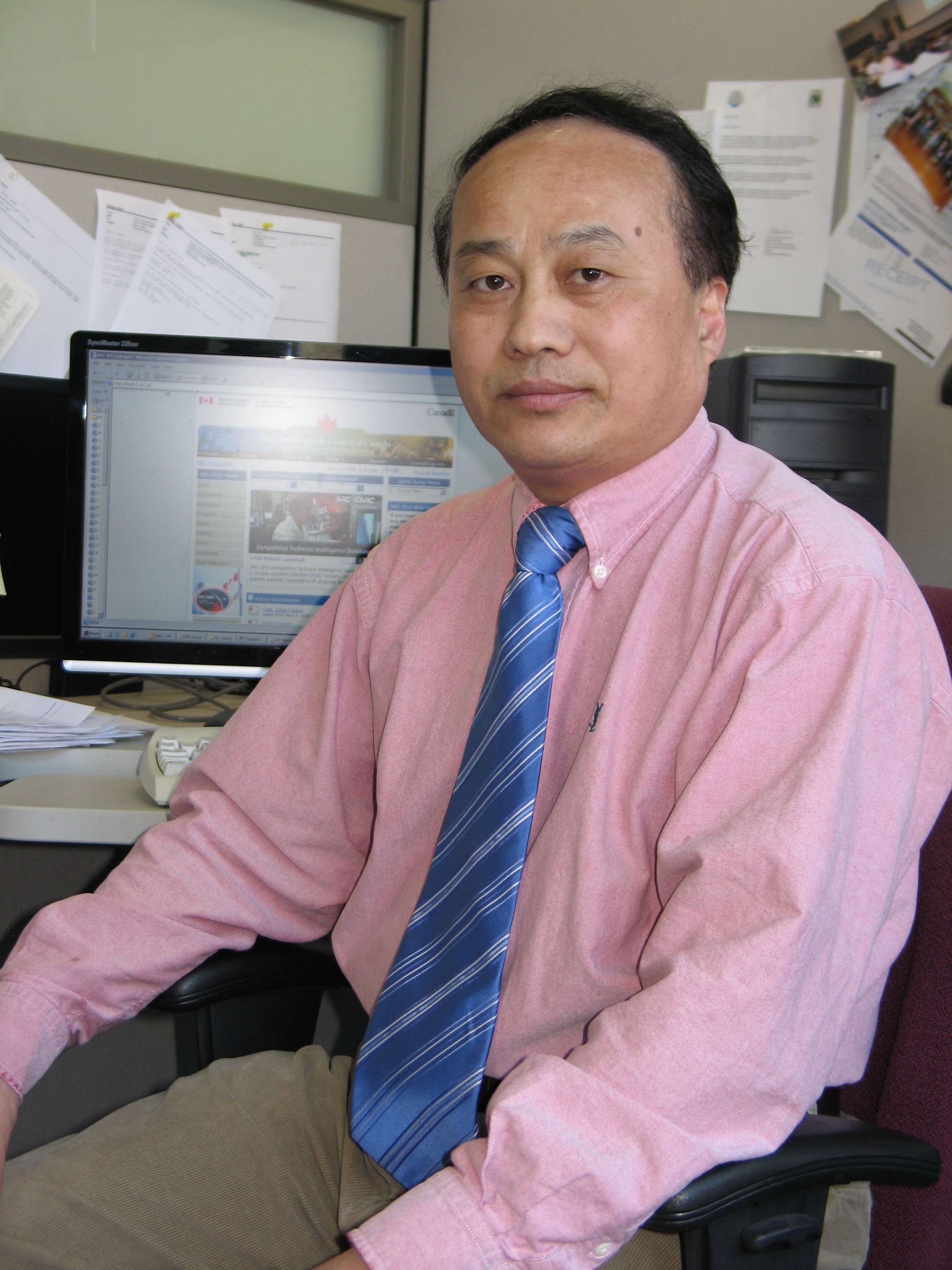 張久俊(上海大學教授，可持續能源研究院院長)