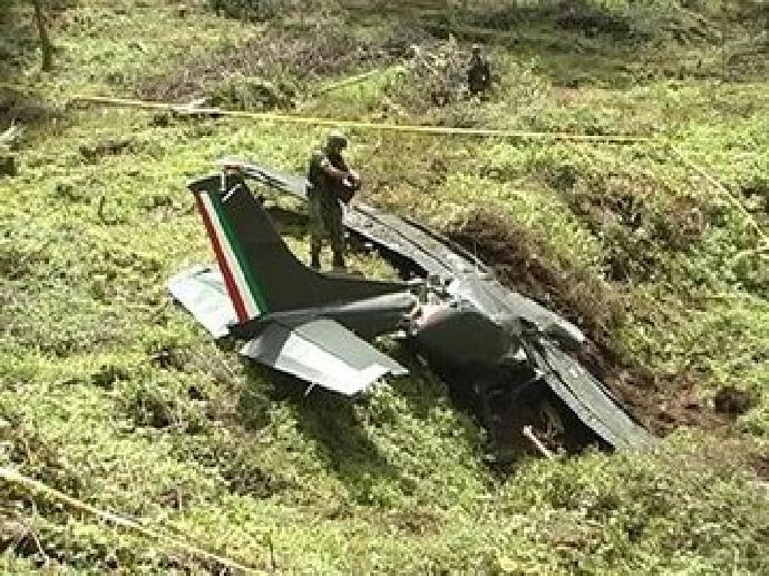 2·10墨西哥飛機墜毀事故