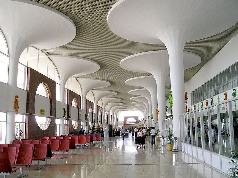 達卡機場航站樓內