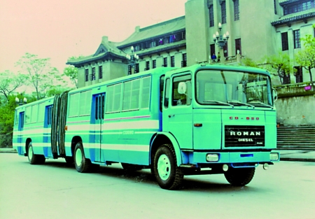 重慶上世紀80年代初的公車