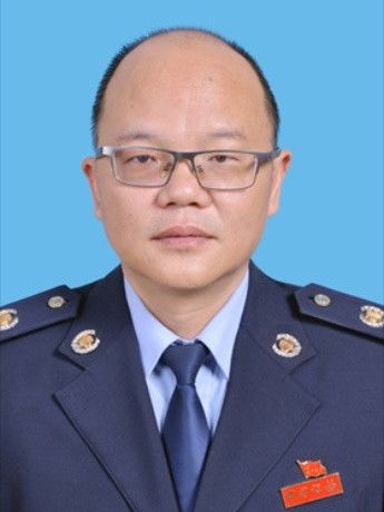 黃桂生(國家稅務總局玉溪市紅塔區稅務局黨委書記、局長) 黃桂生(國家稅務總局玉溪市紅塔區稅務局黨委書記、局長)