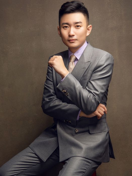 孫冬(長春廣播電視台主持人) 孫冬(長春廣播電視台主持人)