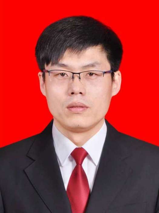 王威(吉林省長春市榆樹市老幹部局局長) 王威(吉林省長春市榆樹市老幹部局局長)
