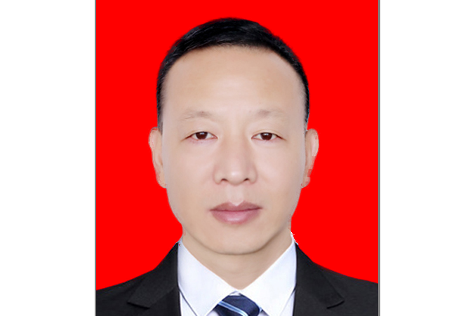 吳鵬飛(湖北省十堰市房縣退役軍人事務局黨組書記、局長) 吳鵬飛(湖北省十堰市房縣退役軍人事務局黨組書記、局長)