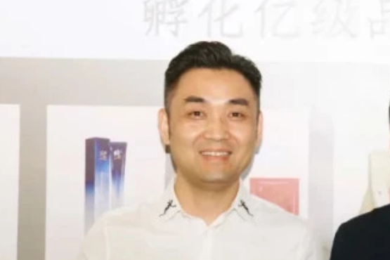 鄭傑(洲亞集團總裁) 鄭傑(洲亞集團總裁)