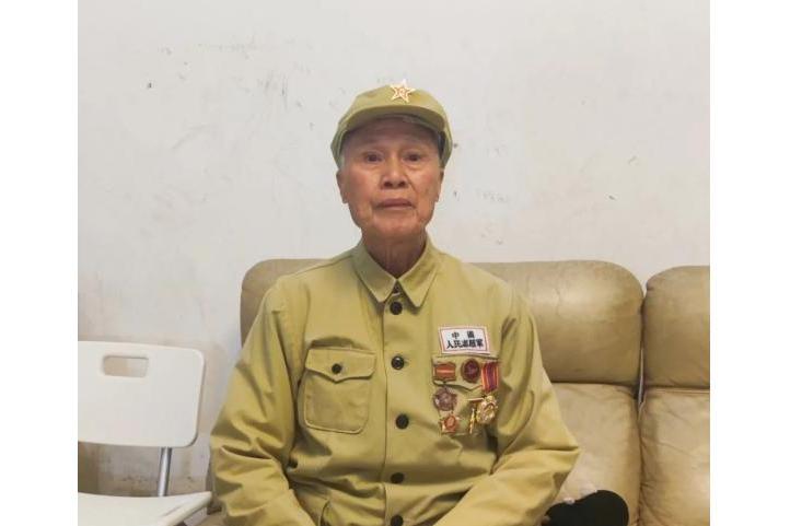 樊樹森(上甘嶺“斷掌”老兵) 樊樹森(上甘嶺“斷掌”老兵)