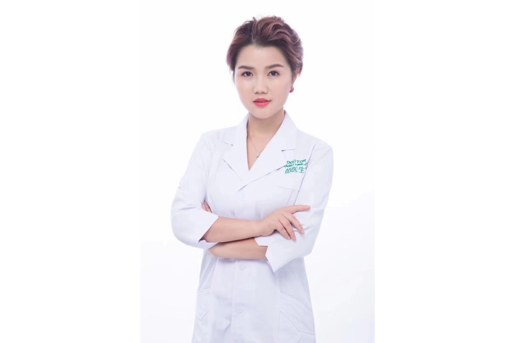 鄧麗容(苗醫生技術總監) 鄧麗容(苗醫生技術總監)