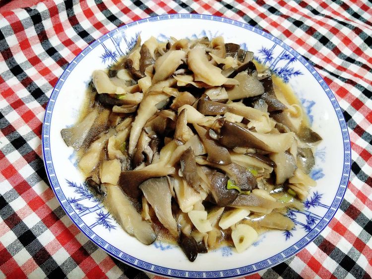 川貝母炒蘑菇
