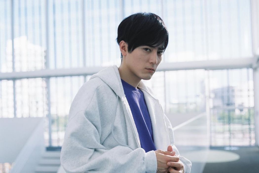 成田凌(青春愛情片《熱情花招》中的角色) 成田凌(青春愛情片《熱情花招》中的角色)