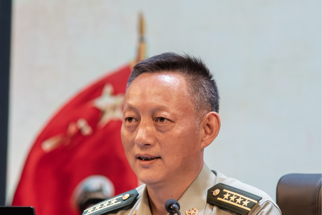 劉躍(安徽省黃山軍分區大校副司令員) 劉躍(安徽省黃山軍分區大校副司令員)