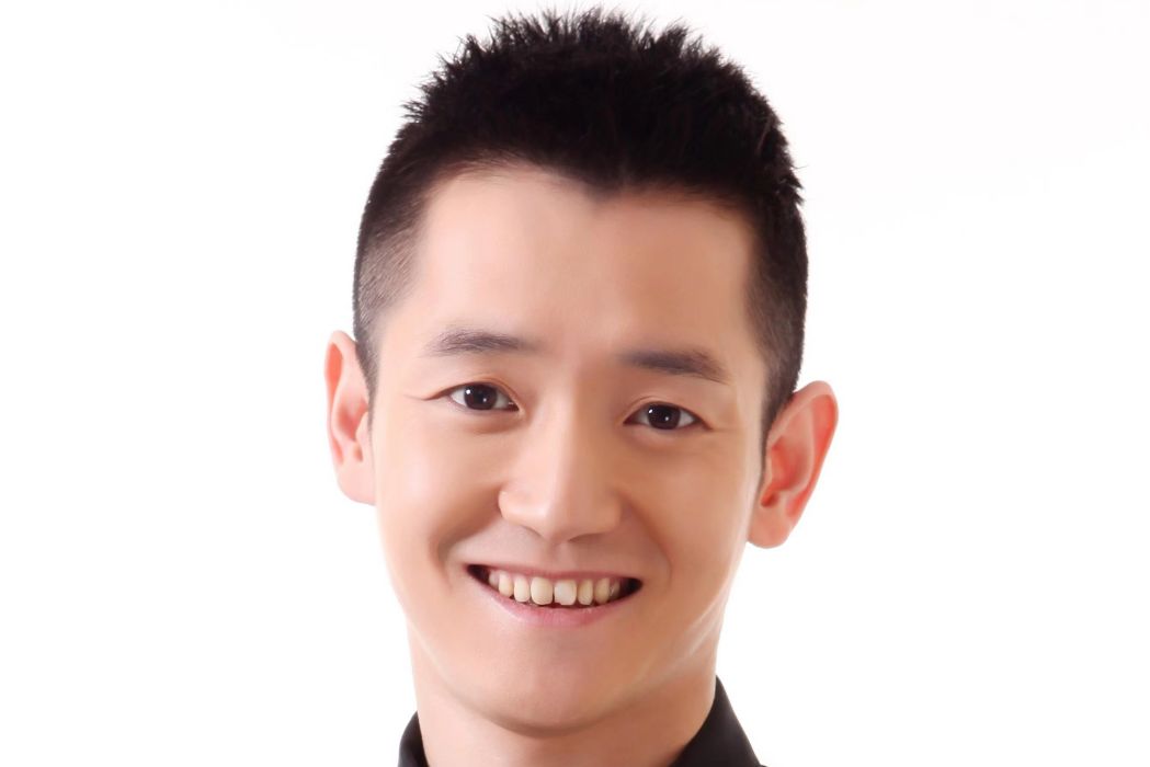 張志(國家一級演員,第十二屆全國國青聯委員) 張志(國家一級演員,第十二屆全國國青聯委員)