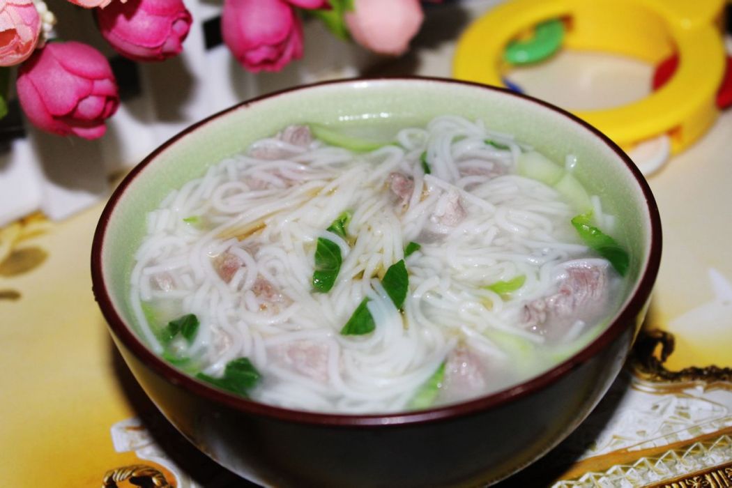 肉片青菜面 肉片青菜面