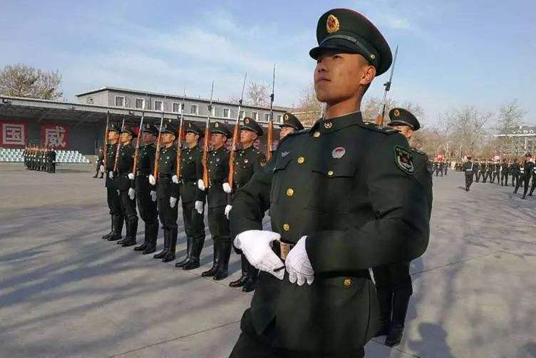李振(空軍分隊長) 李振(空軍分隊長)