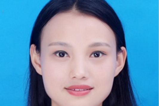 張君君(舞蹈教師) 張君君(舞蹈教師)