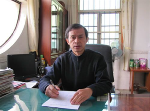 胡道成(中學高級教師、湖北省中學化學專業學會、黃岡市化學專業學會會員)