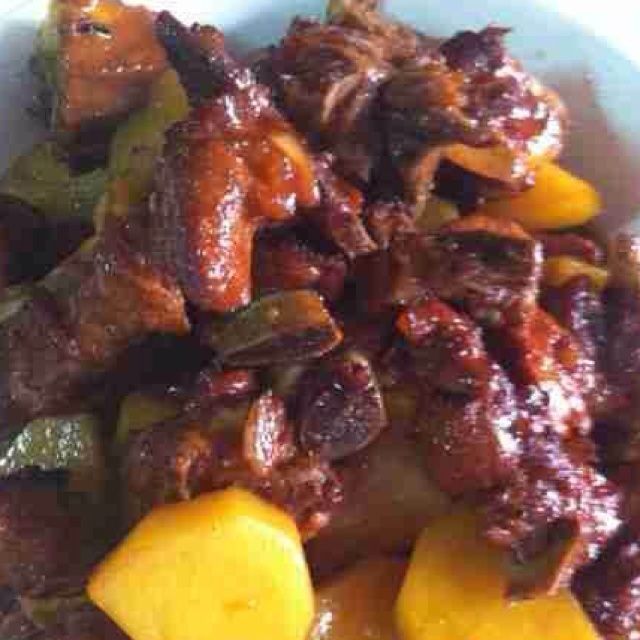 紅燒肉煨土豆 紅燒肉煨土豆