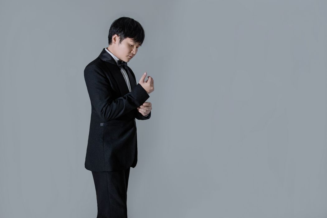 高銘(中國內地作曲家、音樂製作人、編曲家、影視劇動漫遊戲配樂藝術總監) 高銘(中國內地作曲家、音樂製作人、編曲家、影視劇動漫遊戲配樂藝術總監)