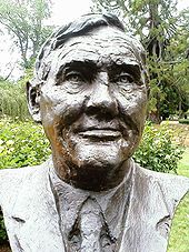 巴拉臘特植物園約翰·格雷·戈頓半身雕像