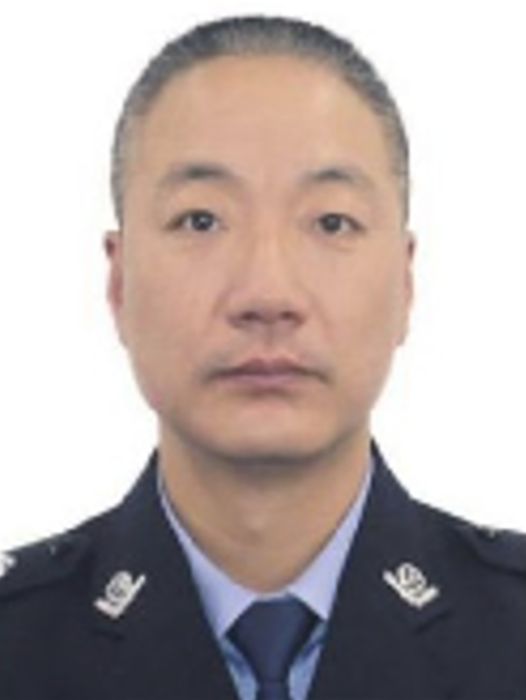 李勇(福建省莆田市秀嶼區人民政府原黨組成員、副區長提名人選、莆田市公安局秀嶼分局原黨委書記、局長)
