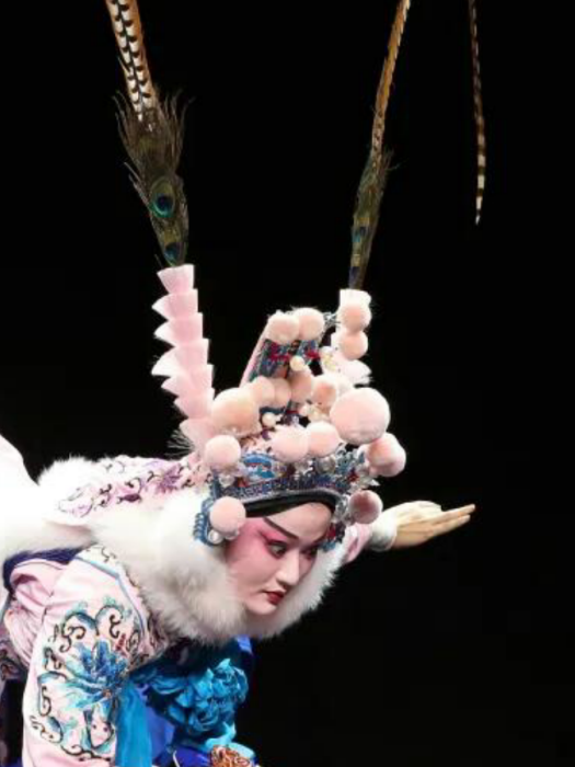 張瑩(中國婺劇青年演員)